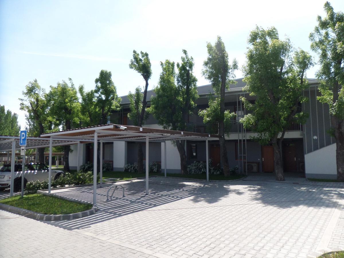 Silver DeLux Apartman Balatonfüred Exteriör bild